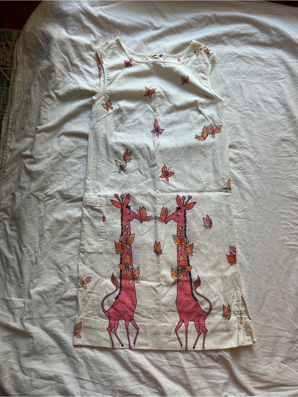 Vintage Cotton House Dress with Cute Pink Giraffes!